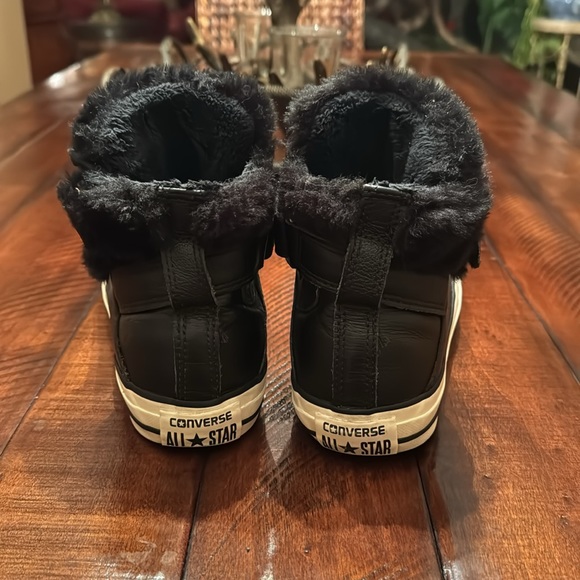 Converse - Picture 3 of 7